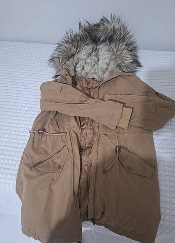 H&M Mont 