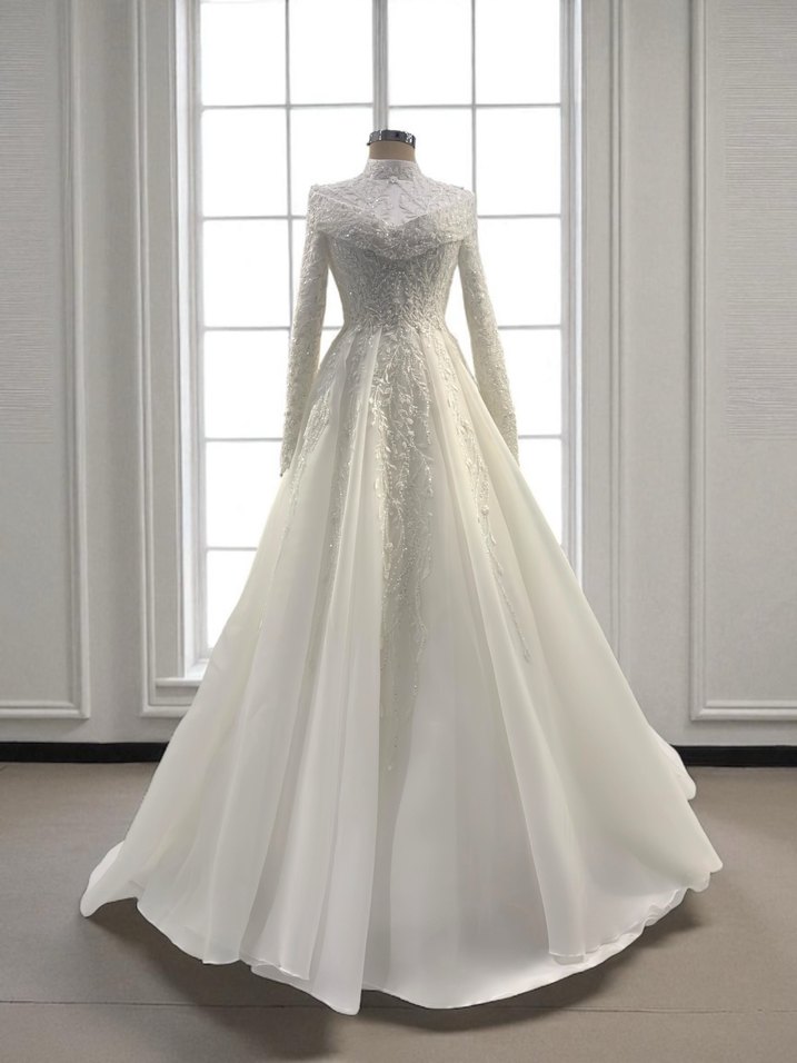 Uzun Kollu Yüksek Yakalı Beyaz Prenses Gelinlik - Görsel 4