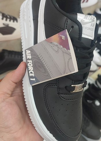 Nike Air Force 1 Siyah Beyaz Retro Sneaker