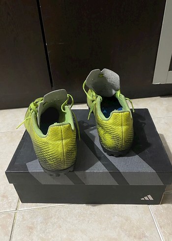 Adidas Futbol Ayakkabisi