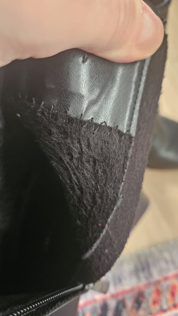 Siyah Deri Topuklu küt burun bot - Görsel 3