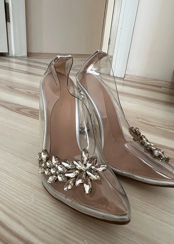 Zara Seffaf Tasli İnce Topuklu Kadin Ayakkabi