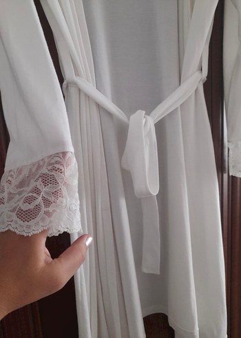 Yeni İnci ..Uzun Kollu Beyaz Kadın Sabahlık - Görsel 2