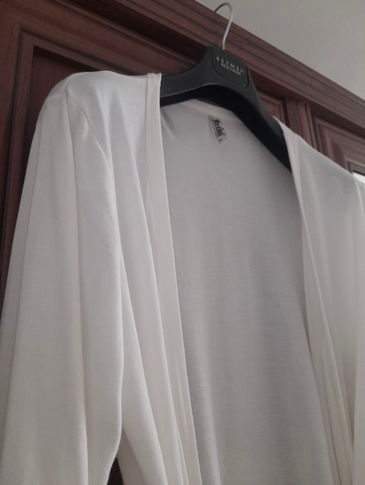 Yeni İnci ..Uzun Kollu Beyaz Kadın Sabahlık - Görsel 3