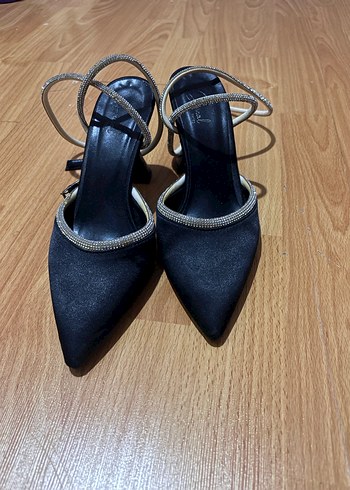 Diğer Siyah Parlak Stiletto