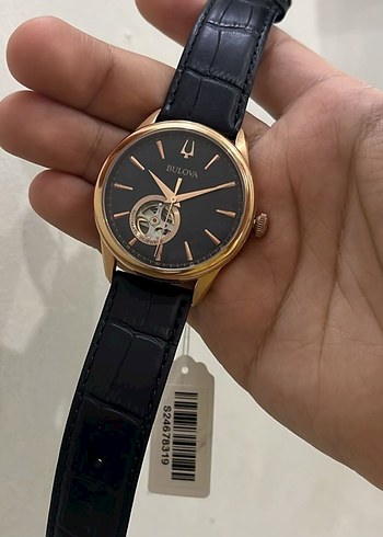 Diğer Bulova Siyah Deri Kayisli Altin Tonlu Saat