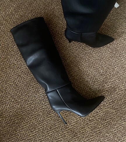 Zara Siyah Kadın Topuklu Çizme