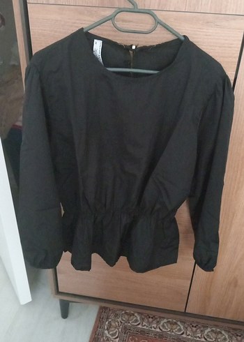 Zara Siyah Peplum Detayli Uzun Kollu Bluz