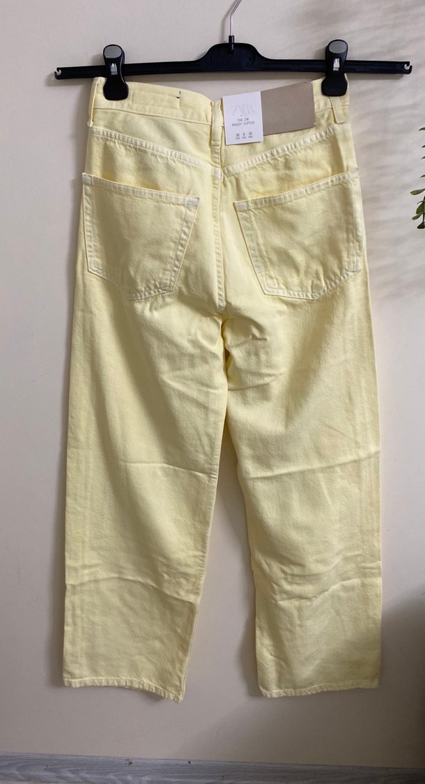 Pastel Sarı Yüksek Bel Rahat Kesim Jean — görsel 3/4