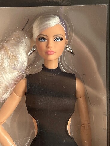 Barbie Barbie Basics İkonik Koleksiyon Bebekler