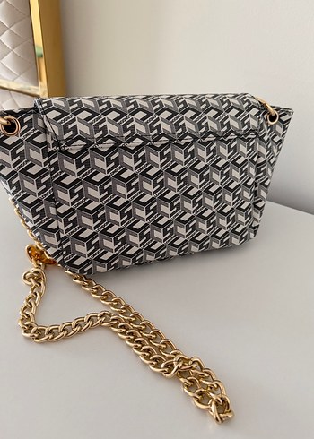 Gri Zincir Detaylı Kadın Omuz Çantası - Görsel 4