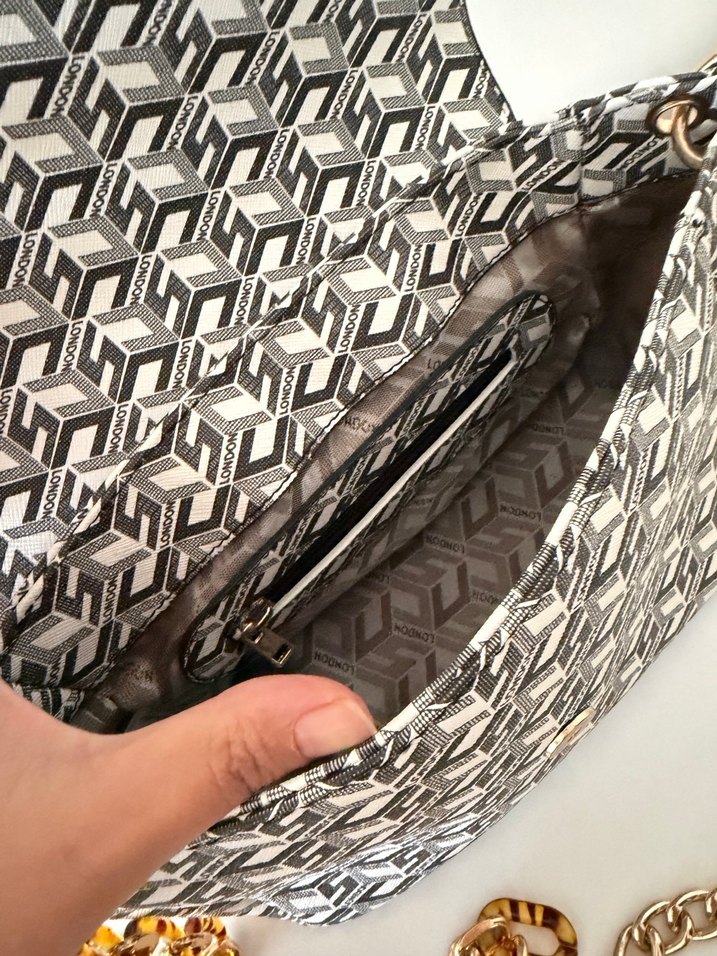 Gri Zincir Detaylı Kadın Omuz Çantası - Görsel 3