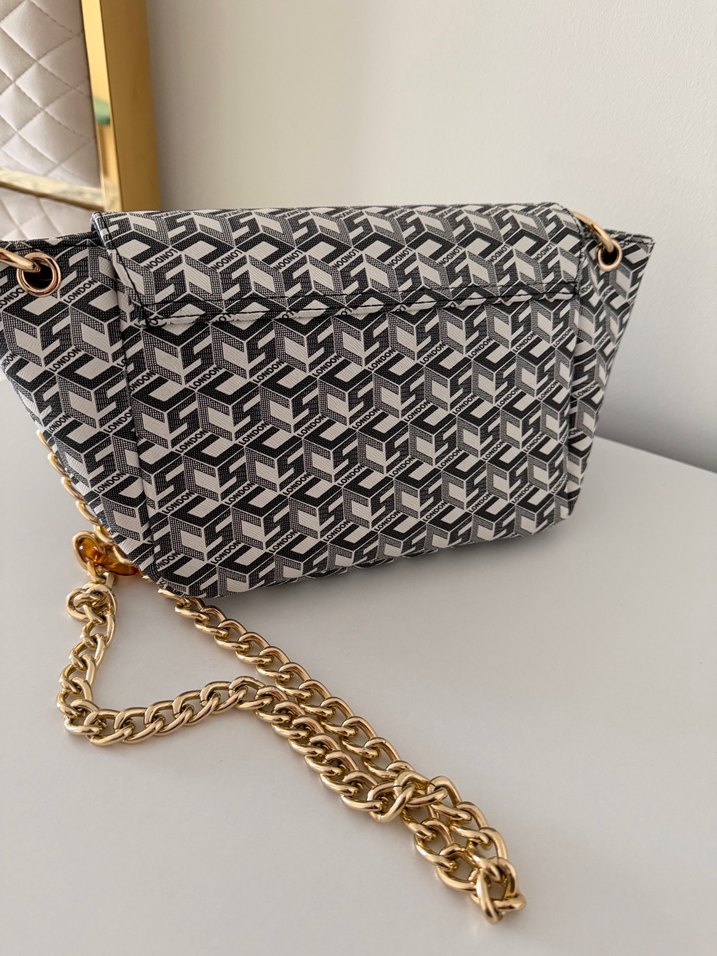 Gri Zincir Detaylı Kadın Omuz Çantası - Görsel 4