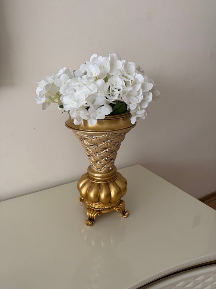 Parlak Beyaz Çiçekli Altın Renk Vazo - Görsel 5