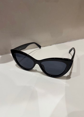 Parlak Siyah Miu Miu Kadın Güneş Gözlüğü - Görsel 2