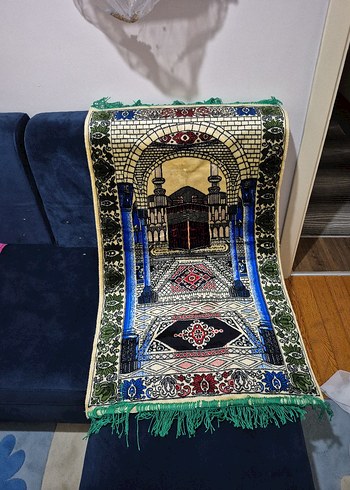 Renkli Desenli Geleneksel Halı