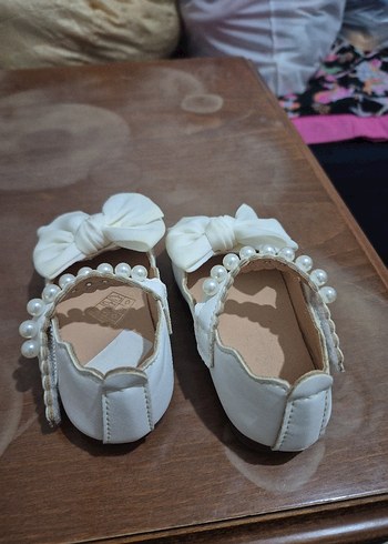 Kız Çocuk Beyaz Fiyonklu Babet Ayakkabı - Görsel 2