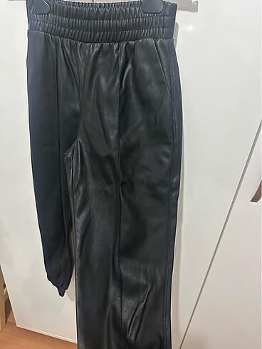 s Beden Bershka deri pantolon