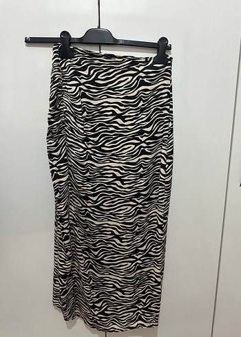 Zebra Desenli Pilili Uzun Midi Etek - Görsel 2