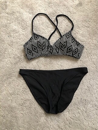 Bikini takımı+2 adet sporcu sütyeni