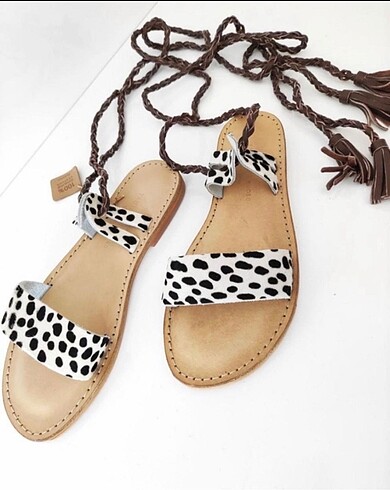 YARGICI LEOPAR DESENLİ SANDALET 0 deri sandalet hiç giyilmemişti