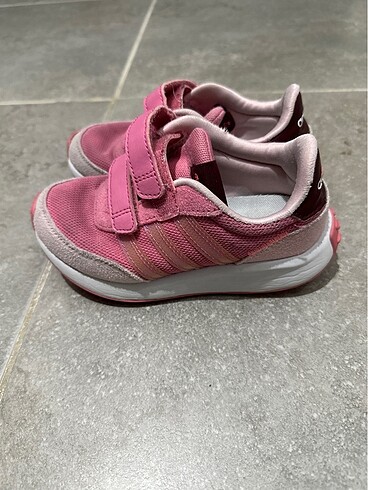 28 Beden pembe Renk Adidas kız çocuk spor ayakkabı