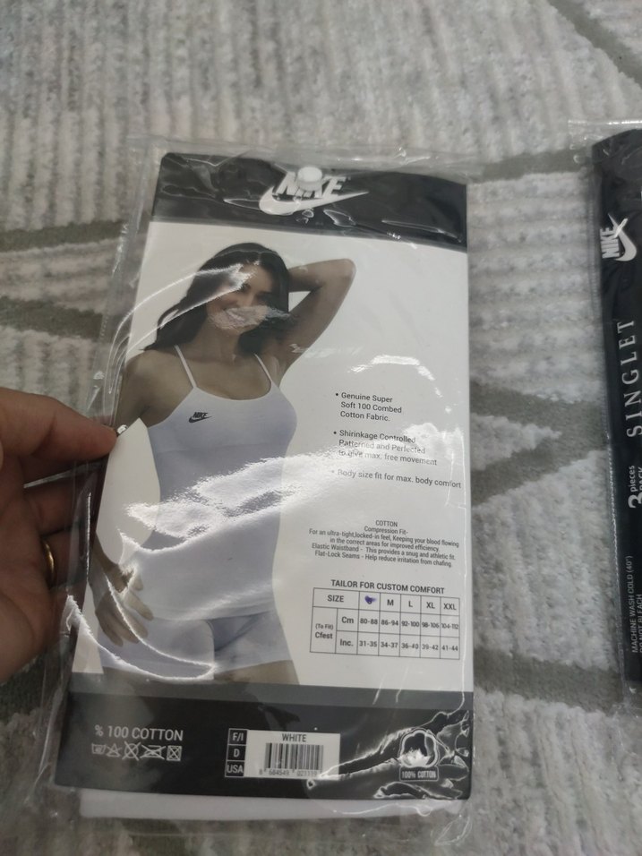 Beyaz Baskılı Kadın Atletler - Nike & Lacoste - Görsel 2