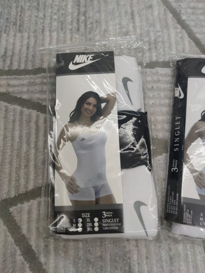 Beyaz Baskılı Kadın Atletler - Nike & Lacoste - Görsel 4