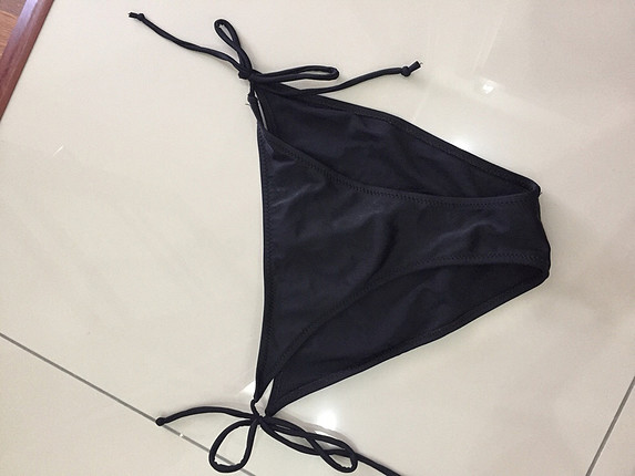 Siyah Bikini Altı