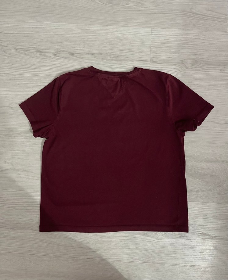 Bordo Tommy Jeans Kısa Kollu Tişört — görsel 2/3