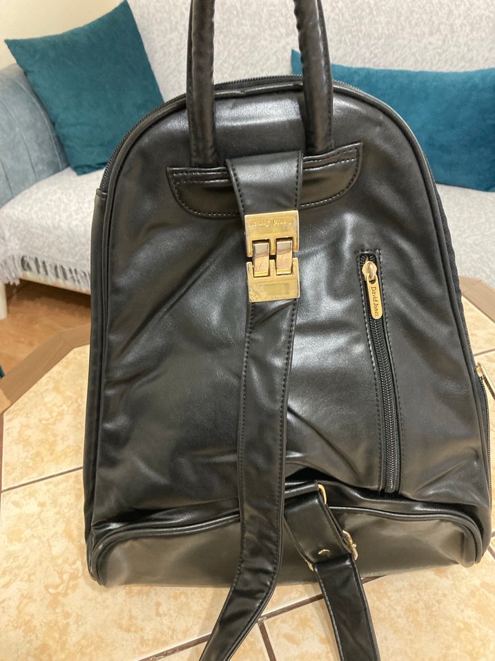 Siyah Deri Kadın Sırt Çantası - Görsel 2