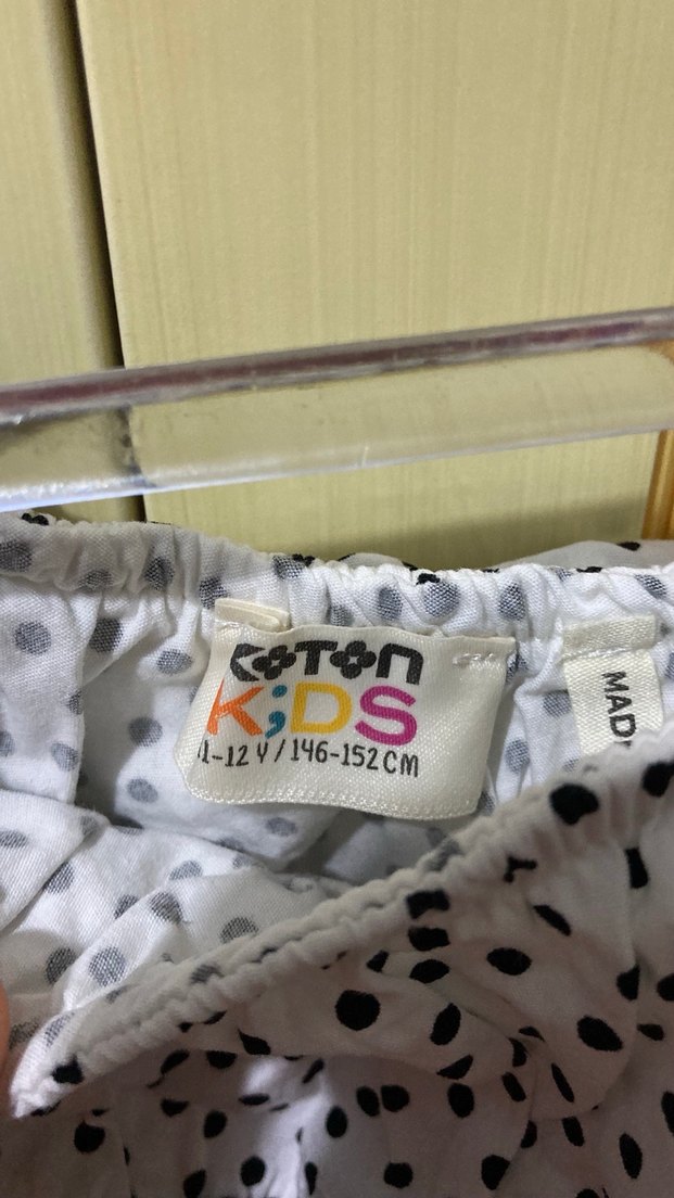 Kız Çocuk Puantiyeli Fırfırlı Askılı Bluz - Görsel 3