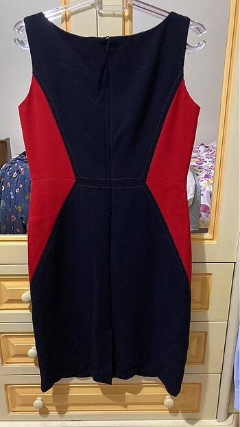 Yırtmaç detaylı elbise - Görsel 2