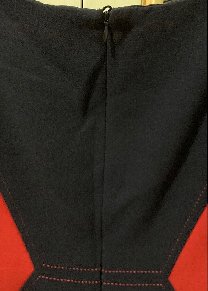 Yırtmaç detaylı elbise - Görsel 3