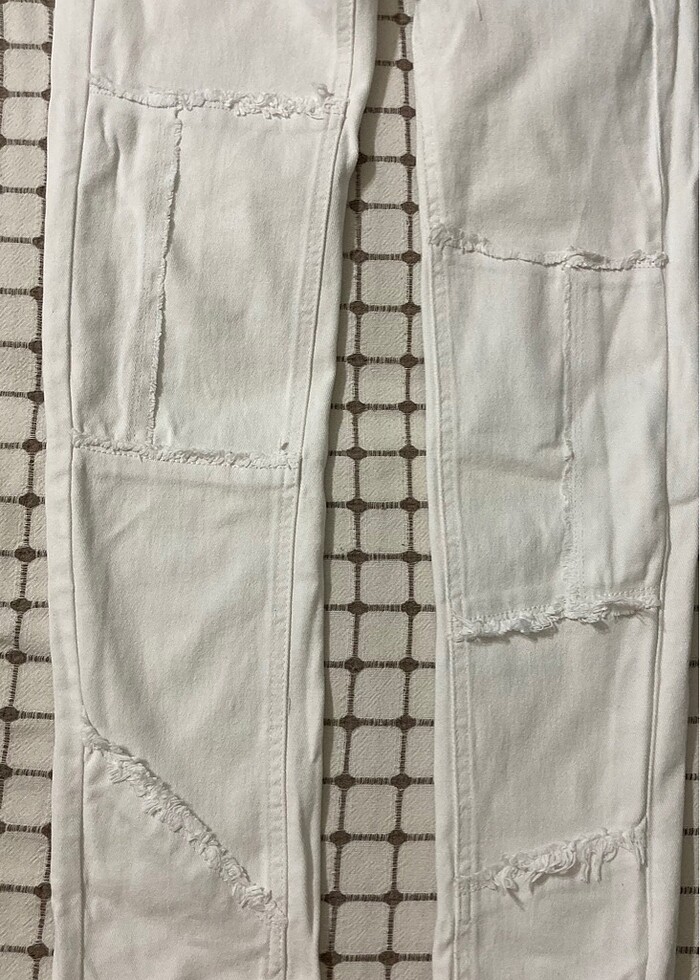 Likralı beyaz kot pantolon - Görsel 2