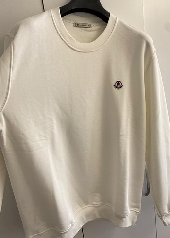 Moncler ürünü