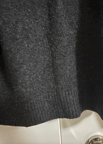 Siyah Düşük Omuz Örgü Kadın Kazak - Görsel 3