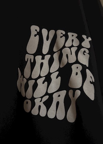 Siyah kapüşonlu arkası ve önü yazıllı sweat - Görsel 4