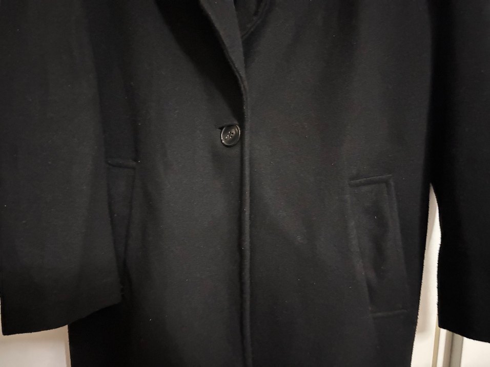 Bershka Siyah Tek Düğmeli Uzun Kaban - Görsel 4