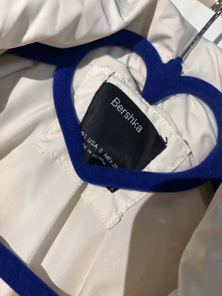 Bershka Beyaz Şişme Mont - Görsel 4