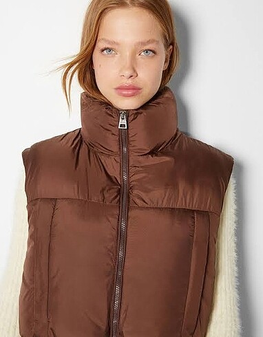 m Beden BERSHKA ŞİŞME CROP YELEK