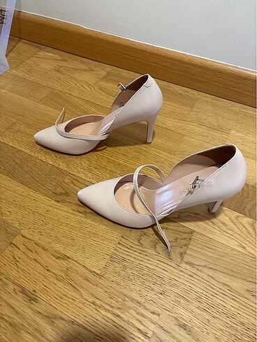 Divarese Stiletto