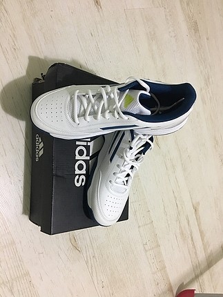 Adidas spor ayakkabı