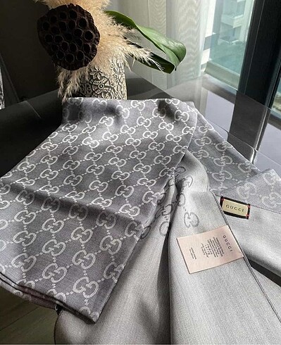Gucci şal