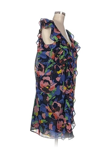 H&M H&M Kısa Elbise %70 İndirimli.
