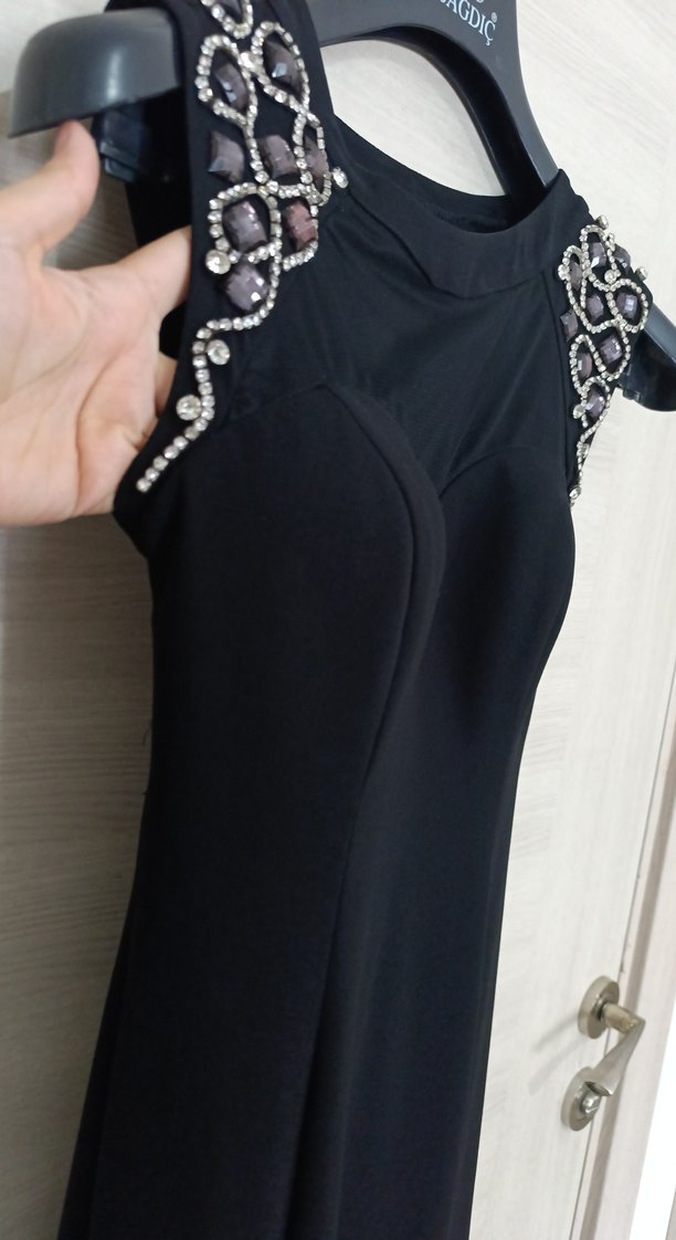 Siyah V Yaka Uzun Drapeli Kadın Elbise - Görsel 2