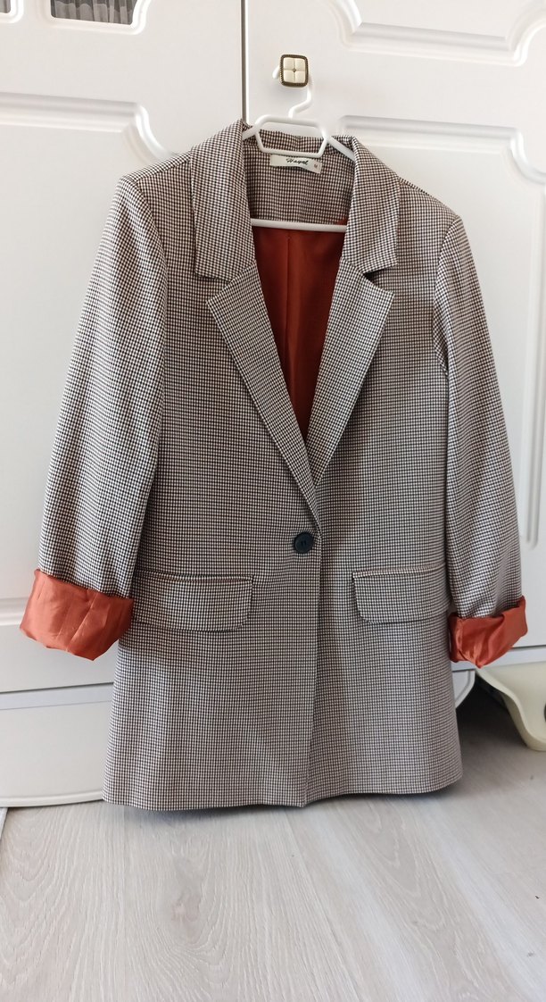 Düğmeli Bej Kadın Midi Blazer Ceket - Görsel 2