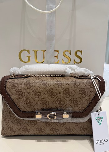 Guess Monogramli Sik Capraz Canta