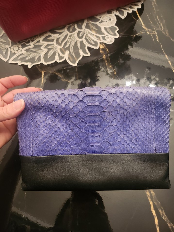 Mor Yılan Derisi Desenli Deri Kadın Çanta - Görsel 3