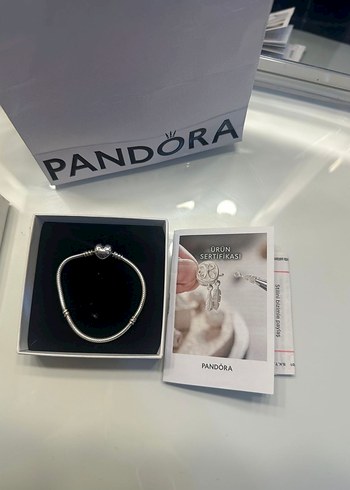 Pandora Gumus Kalp Detayli Bileklil